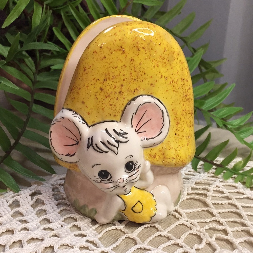 Vintage Mouse And Mushroom Napkin Holder Hand Painted 1983